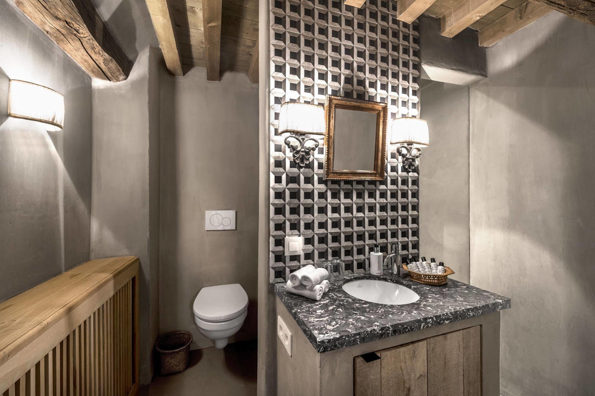 Hign-End Getaway In Heart Of Medieval Bruges - Katelijne Esterno foto